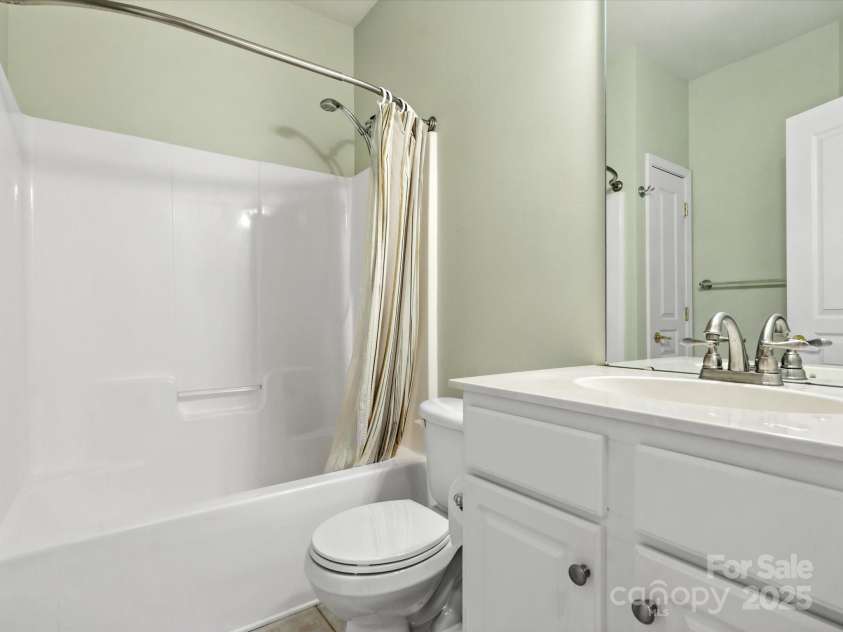10317 Threatt Woods Drive, Charlotte, NC 28277.  MLS# CAR4283866, YatesRealty ID 29236. Ensuite bath for guests