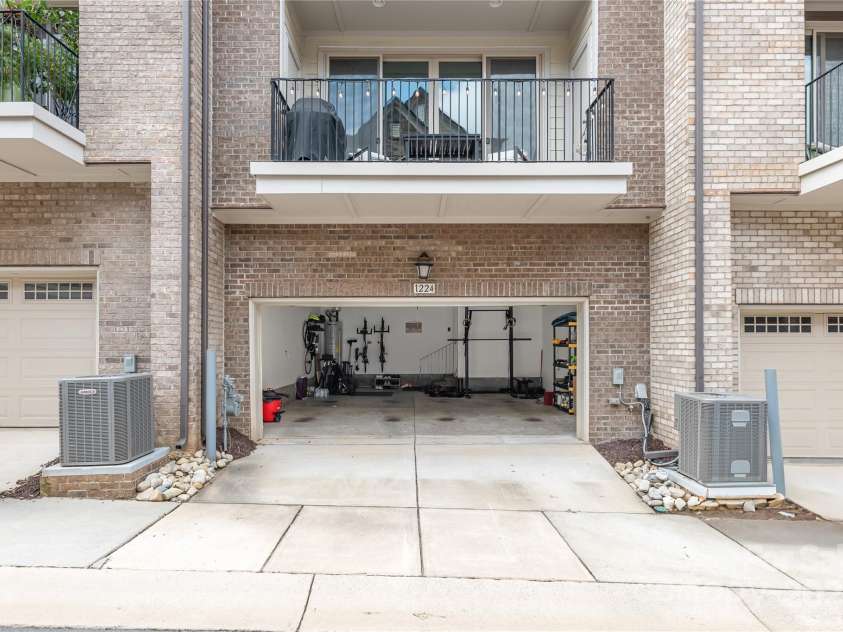 1224 Madison Towns Lane, Charlotte, NC 28209.  MLS# CAR4285970, YatesRealty ID 29237. 