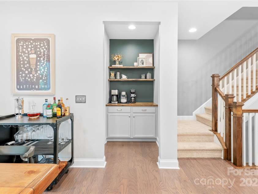 1224 Madison Towns Lane, Charlotte, NC 28209.  MLS# CAR4285970, YatesRealty ID 29237. 