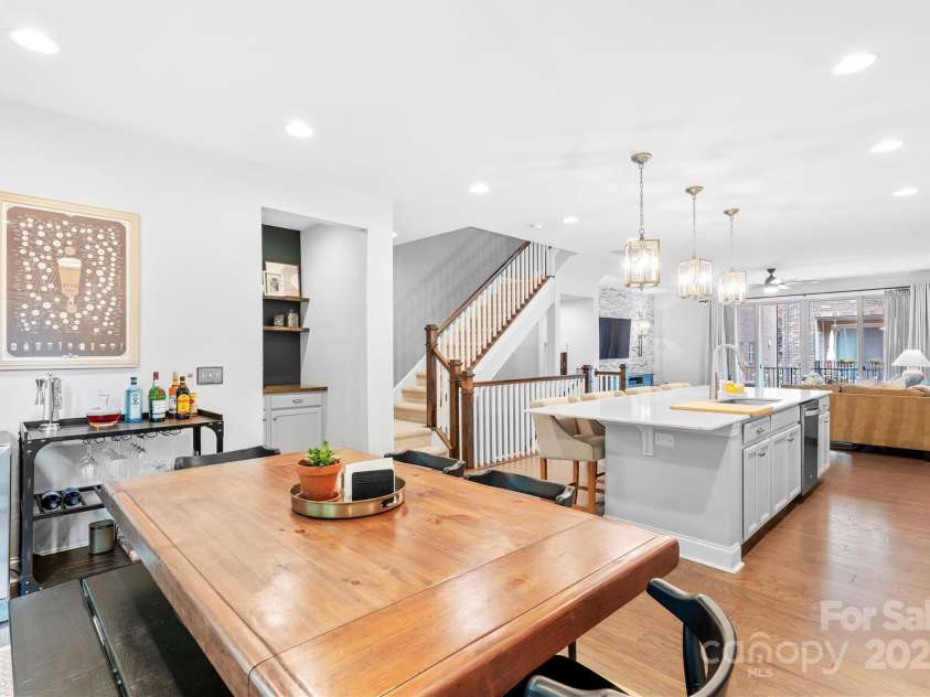 1224 Madison Towns Lane, Charlotte, NC 28209.  MLS# CAR4285970, YatesRealty ID 29237. 