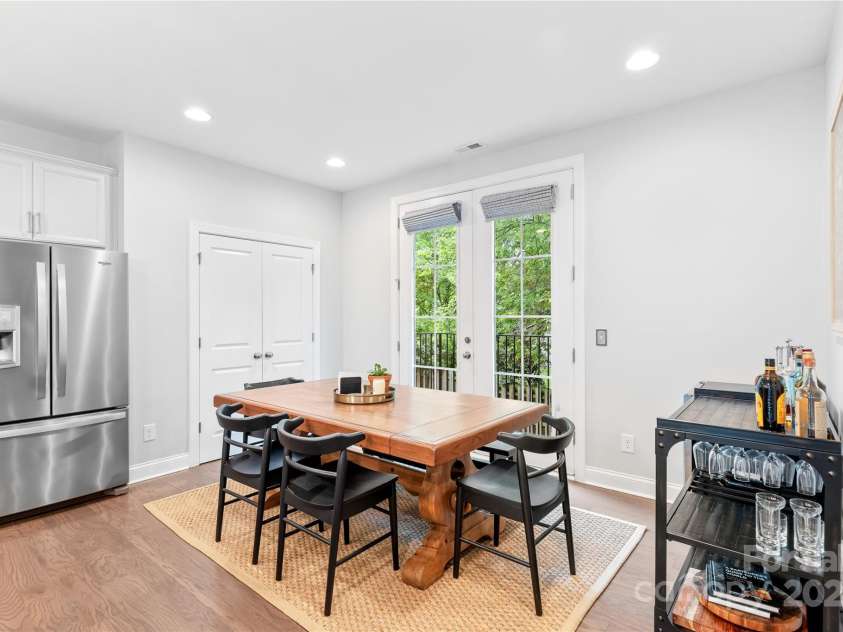 1224 Madison Towns Lane, Charlotte, NC 28209.  MLS# CAR4285970, YatesRealty ID 29237. 