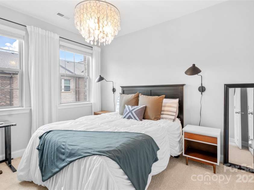 1224 Madison Towns Lane, Charlotte, NC 28209.  MLS# CAR4285970, YatesRealty ID 29237. 