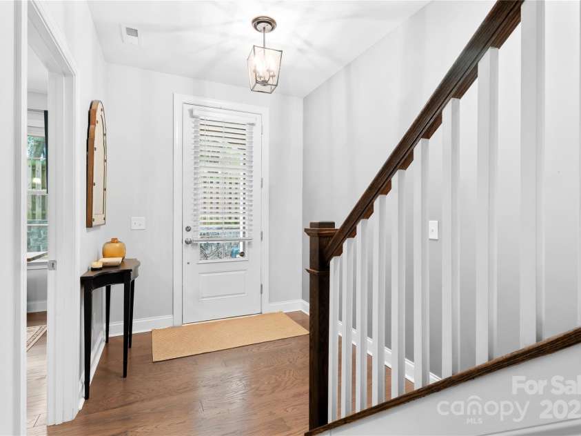 1224 Madison Towns Lane, Charlotte, NC 28209.  MLS# CAR4285970, YatesRealty ID 29237. 