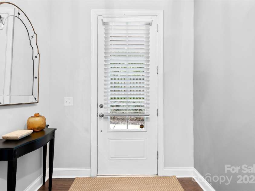 1224 Madison Towns Lane, Charlotte, NC 28209.  MLS# CAR4285970, YatesRealty ID 29237. 