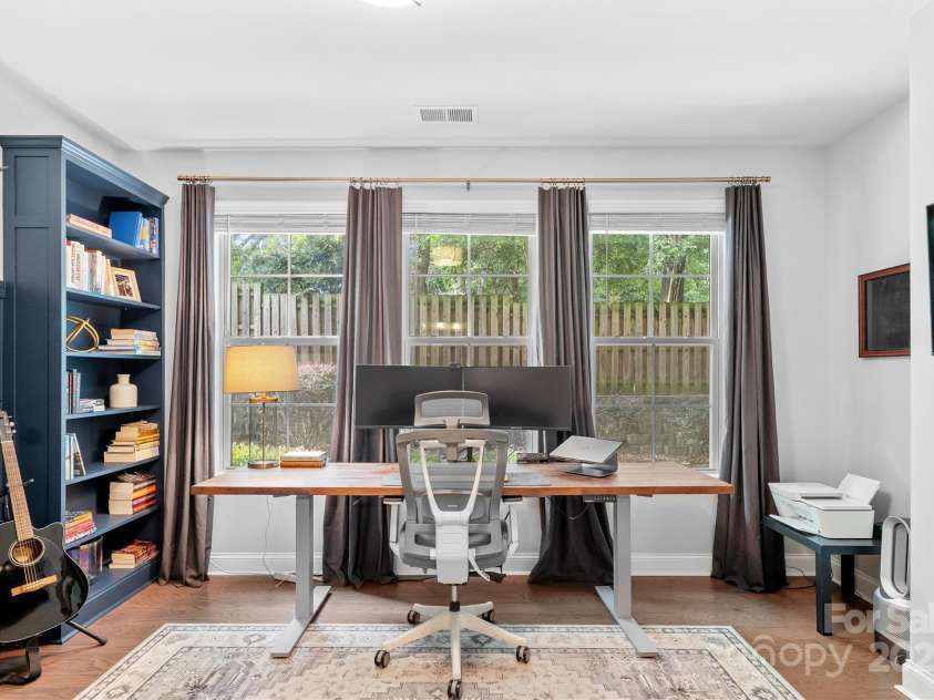 1224 Madison Towns Lane, Charlotte, NC 28209.  MLS# CAR4285970, YatesRealty ID 29237. 