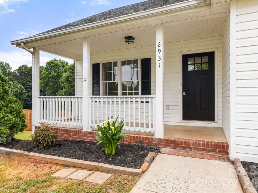 2931 Greenleaf Road, Clover, SC 29710.  MLS# CAR4391028, YatesRealty ID 29238. 