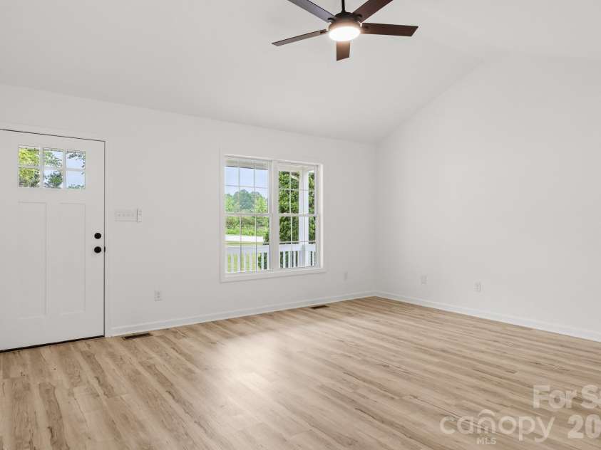 2931 Greenleaf Road, Clover, SC 29710.  MLS# CAR4391028, YatesRealty ID 29238. 