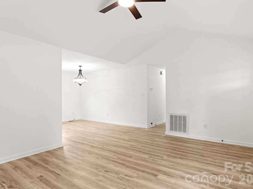 2931 Greenleaf Road, Clover, SC 29710.  MLS# CAR4391028, YatesRealty ID 29238. 