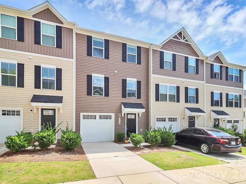 6320 Cutwater Circle, Charlotte, NC 28269.  MLS# CAR4282599, YatesRealty ID 2924. Curb View