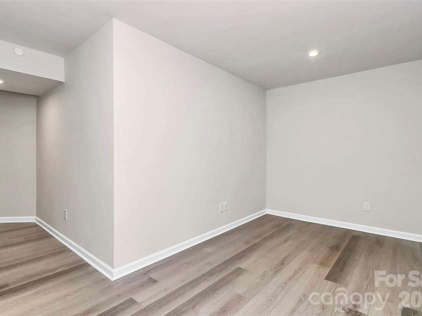 6320 Cutwater Circle, Charlotte, NC 28269.  MLS# CAR4282599, YatesRealty ID 2924. Office / Study
