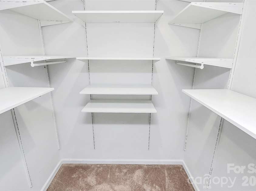 6320 Cutwater Circle, Charlotte, NC 28269.  MLS# CAR4282599, YatesRealty ID 2924. Primary Closet