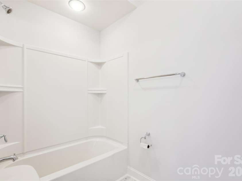 657 Chase Court, Fort Mill, SC 29708.  MLS# CAR4282996, YatesRealty ID 2924. Bathroom 3 