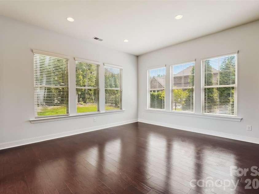 657 Chase Court, Fort Mill, SC 29708.  MLS# CAR4282996, YatesRealty ID 2924. Breakfast Area