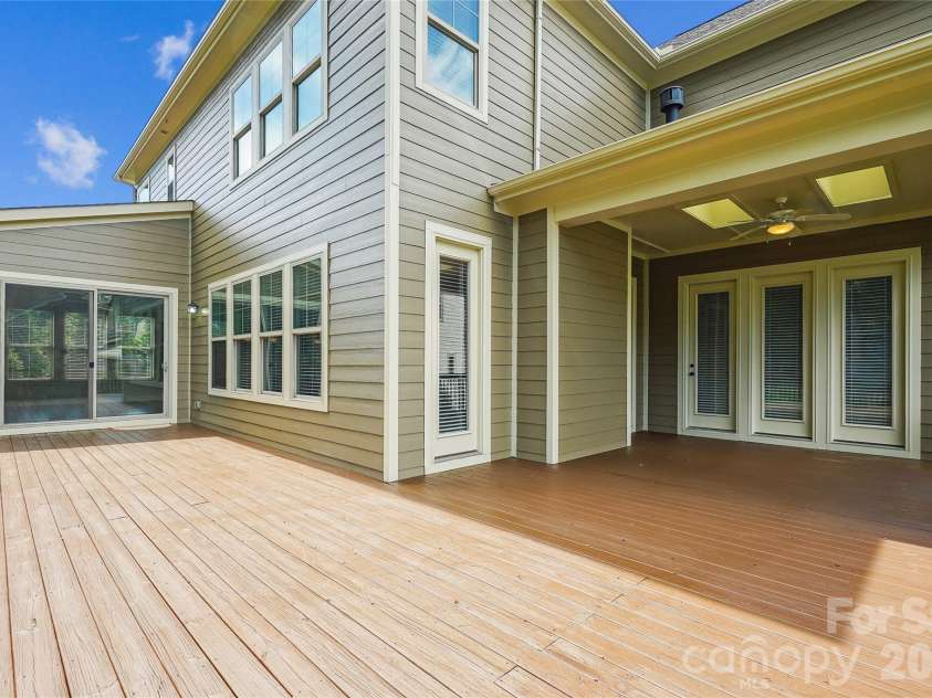 657 Chase Court, Fort Mill, SC 29708.  MLS# CAR4282996, YatesRealty ID 2924. Deck