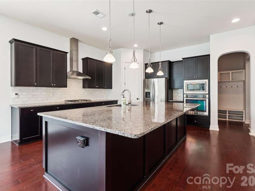 657 Chase Court, Fort Mill, SC 29708.  MLS# CAR4282996, YatesRealty ID 2924. Kitchen