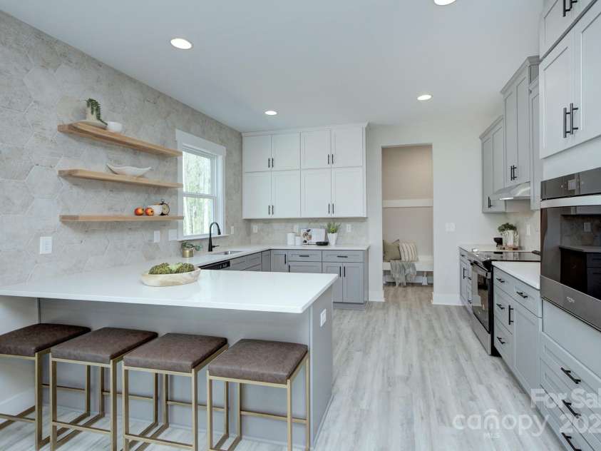 1033 Harrogate Drive, Bessemer City, NC 28016.  MLS# CAR4245497, YatesRealty ID 29240. 