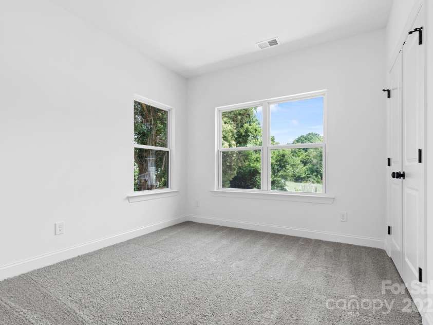 810 Wesley Drive, Statesville, NC 28677.  MLS# CAR4277354, YatesRealty ID 29241. Bedroom #2