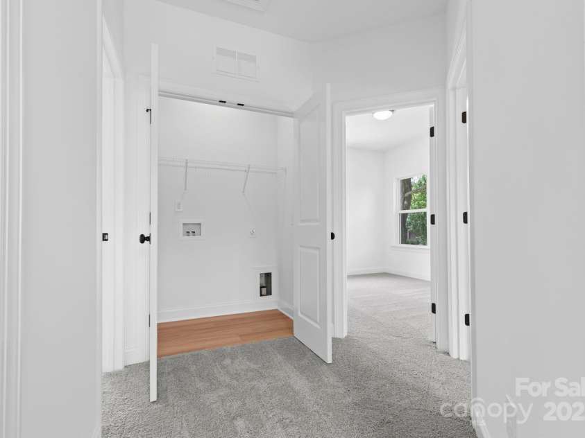 810 Wesley Drive, Statesville, NC 28677.  MLS# CAR4277354, YatesRealty ID 29241. Laundry