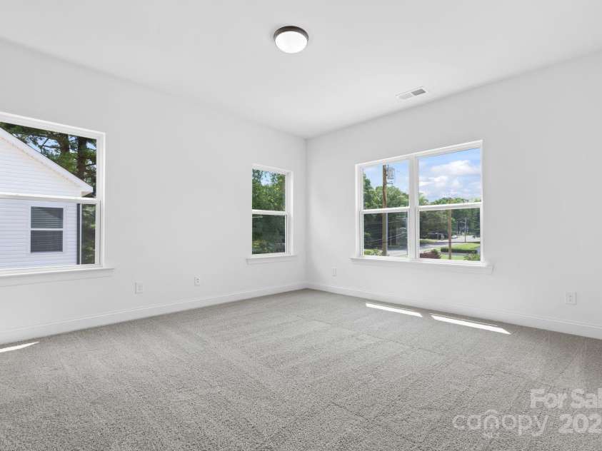 810 Wesley Drive, Statesville, NC 28677.  MLS# CAR4277354, YatesRealty ID 29241. Primary bedroom