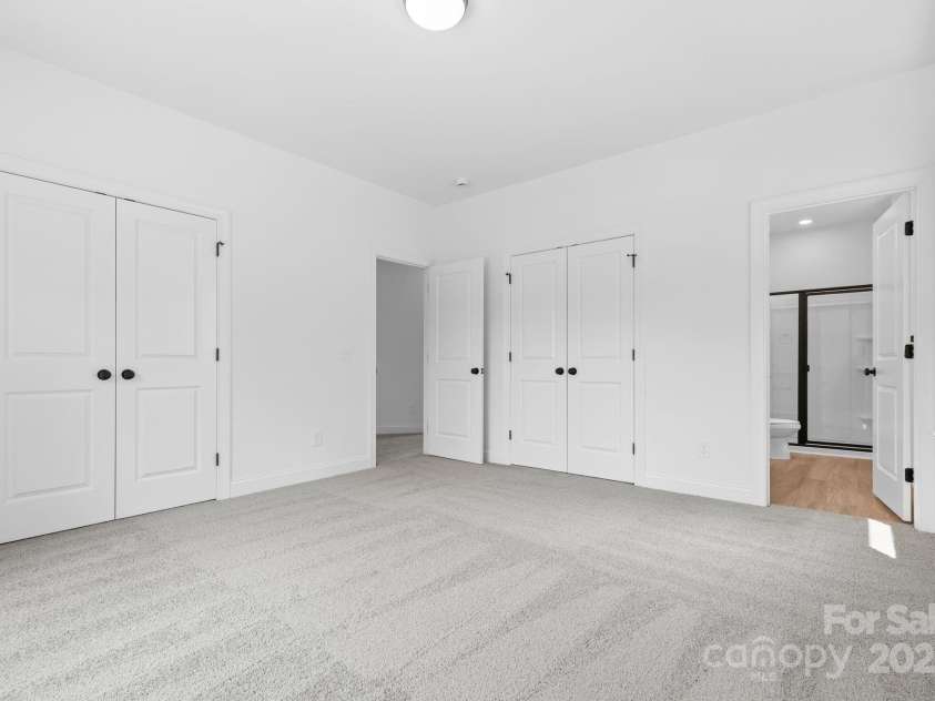 810 Wesley Drive, Statesville, NC 28677.  MLS# CAR4277354, YatesRealty ID 29241. Primary bedroom