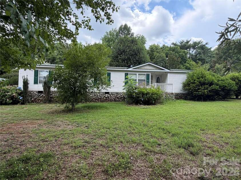 43702 Cypress Crossing Road, New London, NC 28127.  MLS# CAR4390536, YatesRealty ID 29242. 