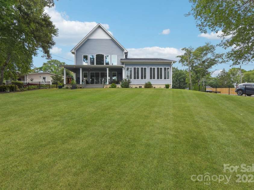 5141 Sapp Circle, Clover, SC 29710.  MLS# CAR4282509, YatesRealty ID 29244. 