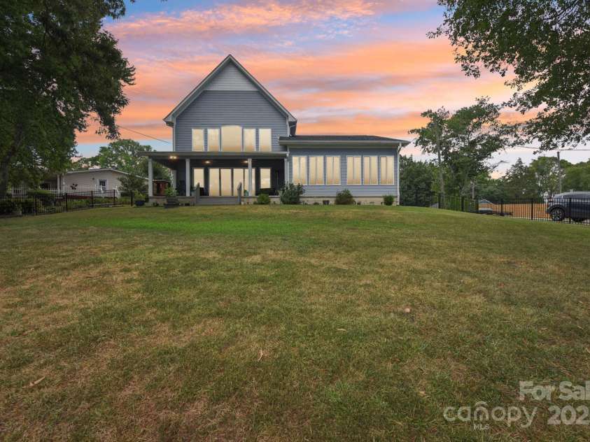 5141 Sapp Circle, Clover, SC 29710.  MLS# CAR4282509, YatesRealty ID 29244. 