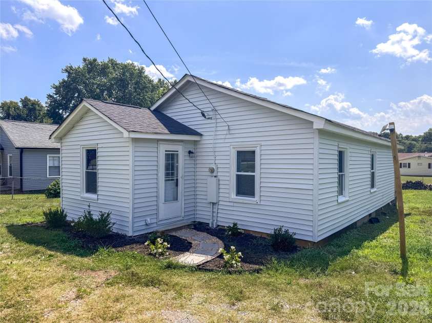 4309 Grier Street, Gastonia, NC 28056.  MLS# CAR4390388, YatesRealty ID 29245. 