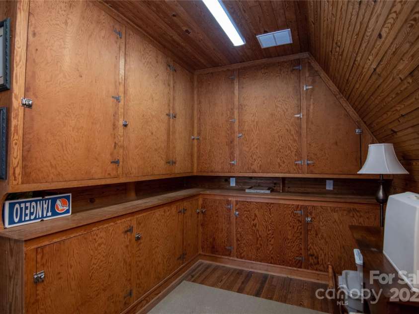 1220 Piedmont Avenue, Kings Mountain, NC 28086.  MLS# CAR4276152, YatesRealty ID 29246. 3rd Floor Craft Room