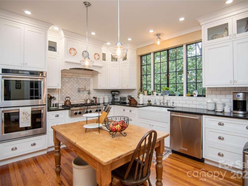 1220 Piedmont Avenue, Kings Mountain, NC 28086.  MLS# CAR4276152, YatesRealty ID 29246. Kitchen