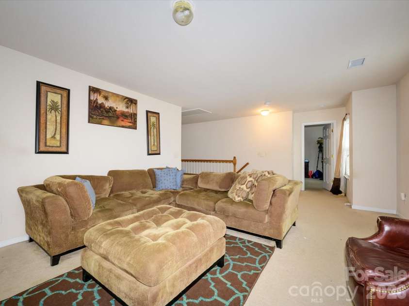 5424 Nightshade Oaks Drive, Charlotte, NC 28227.  MLS# CAR4390959, YatesRealty ID 29246. 