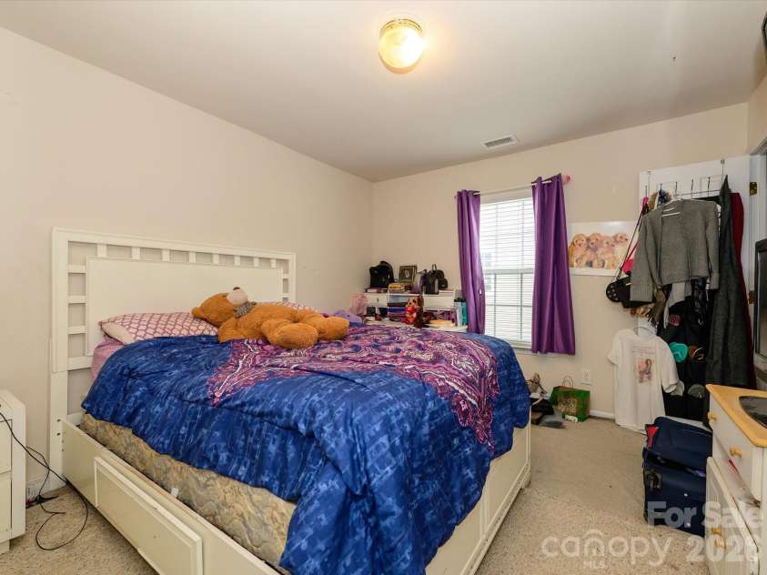 5424 Nightshade Oaks Drive, Charlotte, NC 28227.  MLS# CAR4390959, YatesRealty ID 29246. 