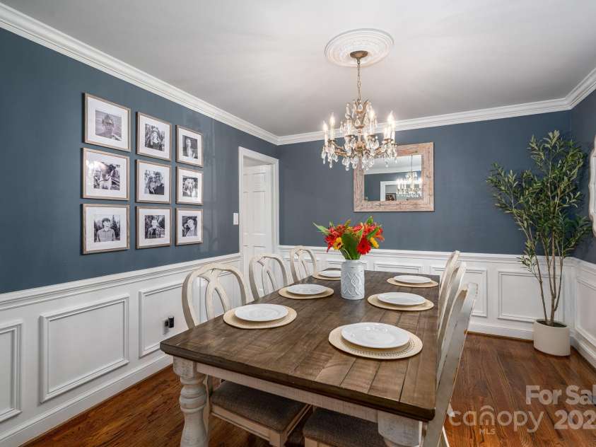 1705 Clubview Circle, Gastonia, NC 28056.  MLS# CAR4271543, YatesRealty ID 29247. 