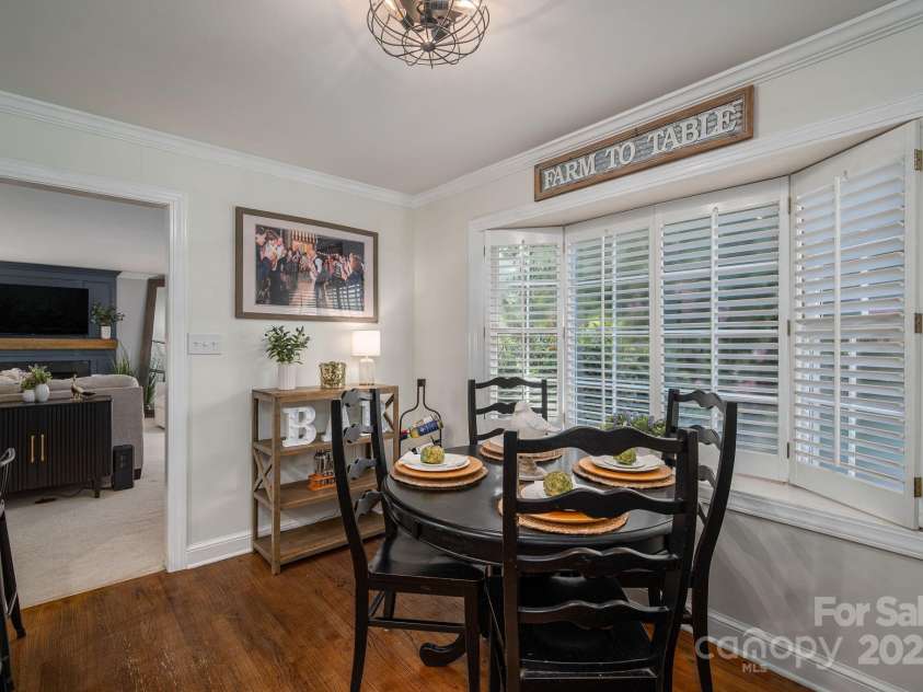 1705 Clubview Circle, Gastonia, NC 28056.  MLS# CAR4271543, YatesRealty ID 29247. 