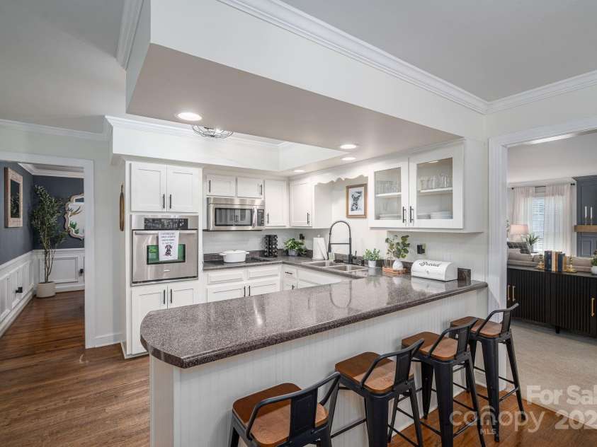 1705 Clubview Circle, Gastonia, NC 28056.  MLS# CAR4271543, YatesRealty ID 29247. 