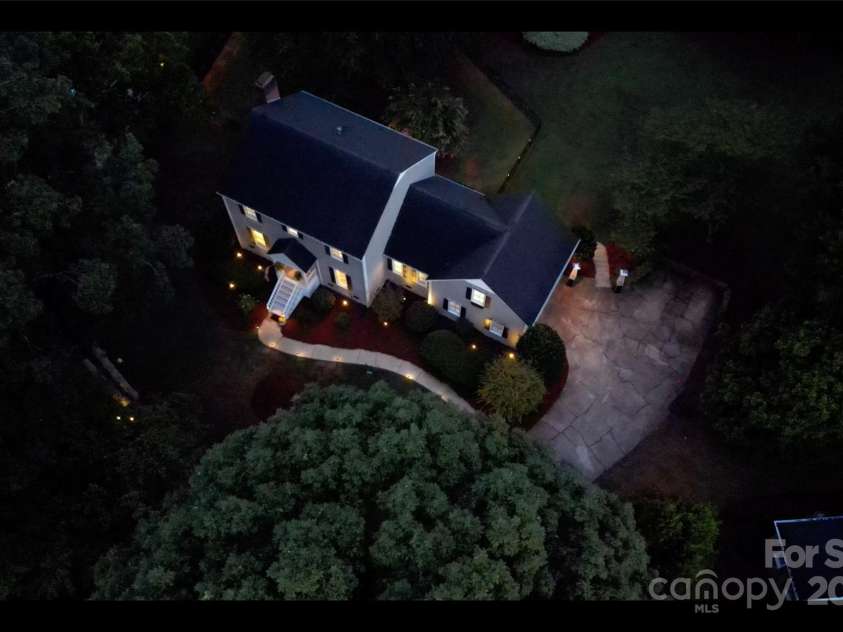 1705 Clubview Circle, Gastonia, NC 28056.  MLS# CAR4271543, YatesRealty ID 29247. 