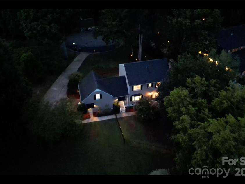 1705 Clubview Circle, Gastonia, NC 28056.  MLS# CAR4271543, YatesRealty ID 29247. 