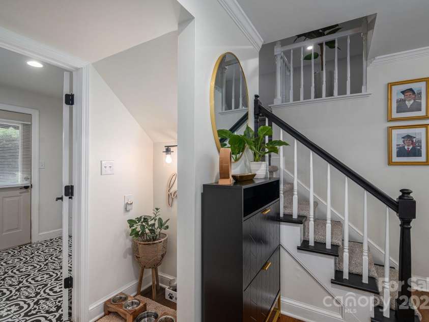 1705 Clubview Circle, Gastonia, NC 28056.  MLS# CAR4271543, YatesRealty ID 29247. Back steps that leads to bonus room. Open to Kitchen.