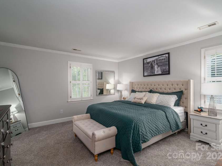 1705 Clubview Circle, Gastonia, NC 28056.  MLS# CAR4271543, YatesRealty ID 29247. Primary bedroom