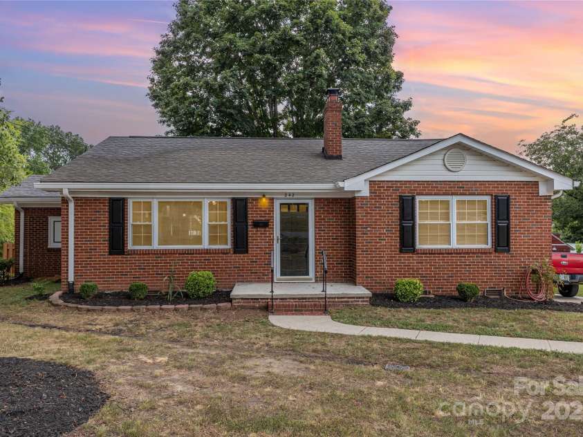 242 White Street, Concord, NC 28027.  MLS# CAR4285056, YatesRealty ID 29248. 