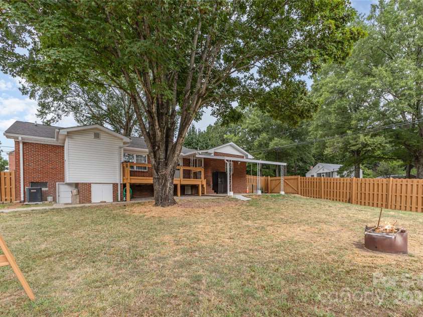 242 White Street, Concord, NC 28027.  MLS# CAR4285056, YatesRealty ID 29248. 