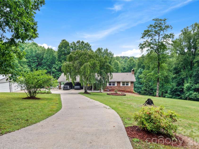 303 Alexander Drive, North Wilkesboro, NC 28659.  MLS# CAR4392007, YatesRealty ID 29249. 