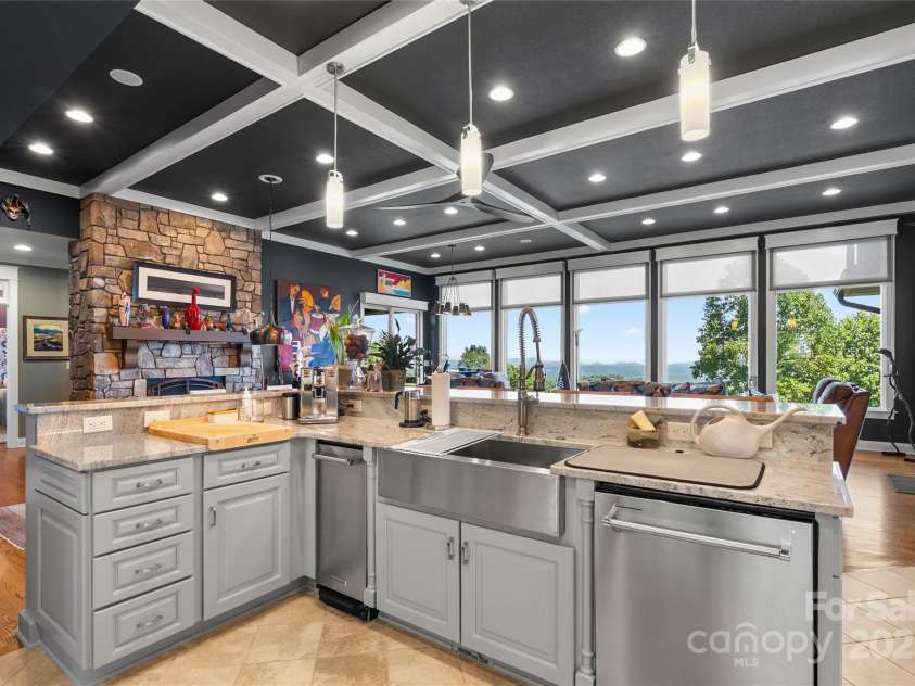 159 Alta Circle, Hendersonville, NC 28739.  MLS# CAR4300821, YatesRealty ID 2925. Never miss a beat while entertaining!