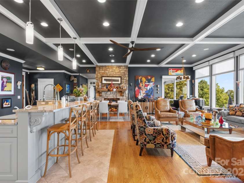 159 Alta Circle, Hendersonville, NC 28739.  MLS# CAR4300821, YatesRealty ID 2925. Perfect for entertaining!