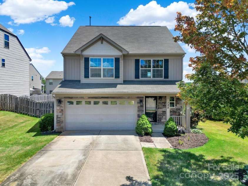 125 Karlstad Lane, Mooresville, NC 28115.  MLS# CAR4286478, YatesRealty ID 29250. 