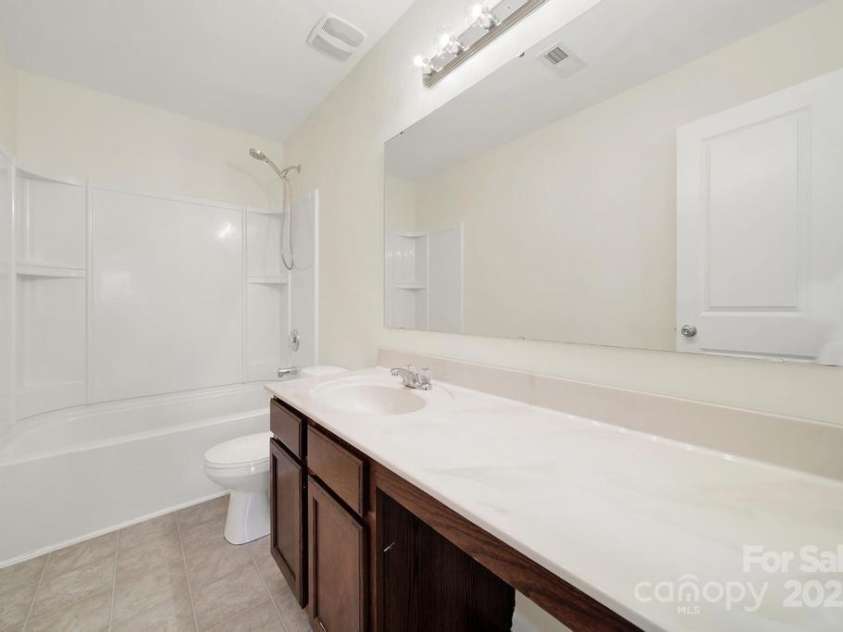 125 Karlstad Lane, Mooresville, NC 28115.  MLS# CAR4286478, YatesRealty ID 29250. 