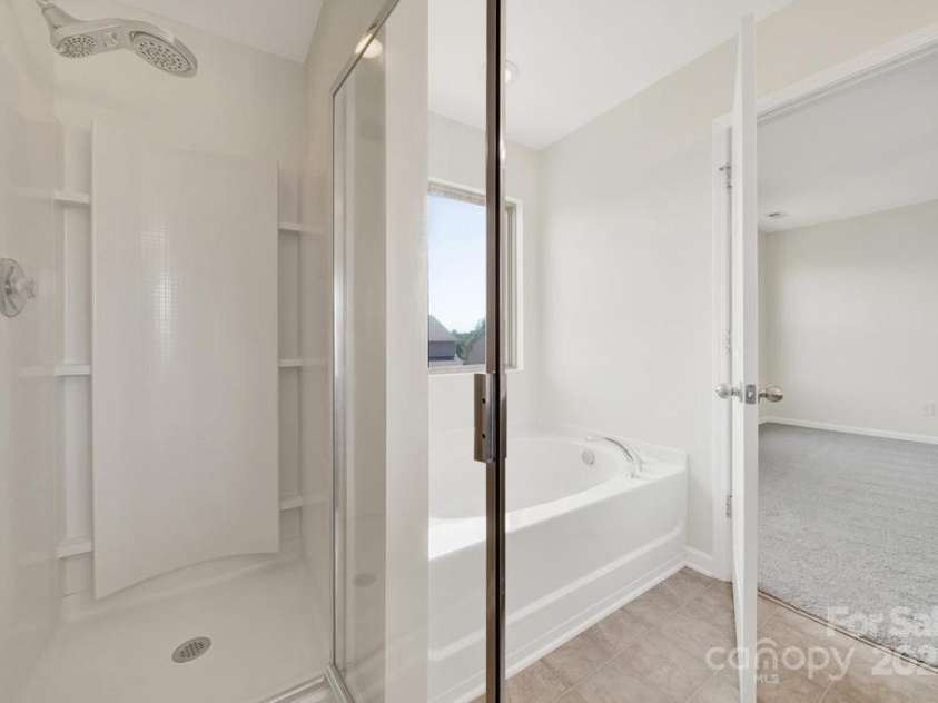 125 Karlstad Lane, Mooresville, NC 28115.  MLS# CAR4286478, YatesRealty ID 29250. 
