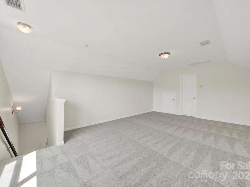 125 Karlstad Lane, Mooresville, NC 28115.  MLS# CAR4286478, YatesRealty ID 29250. 
