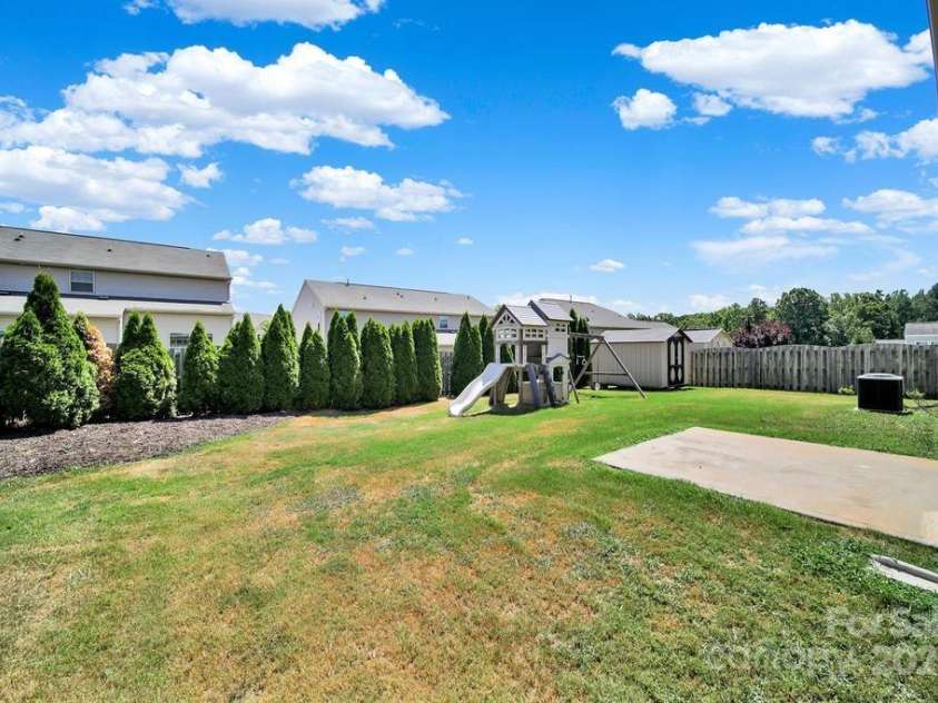 125 Karlstad Lane, Mooresville, NC 28115.  MLS# CAR4286478, YatesRealty ID 29250. 