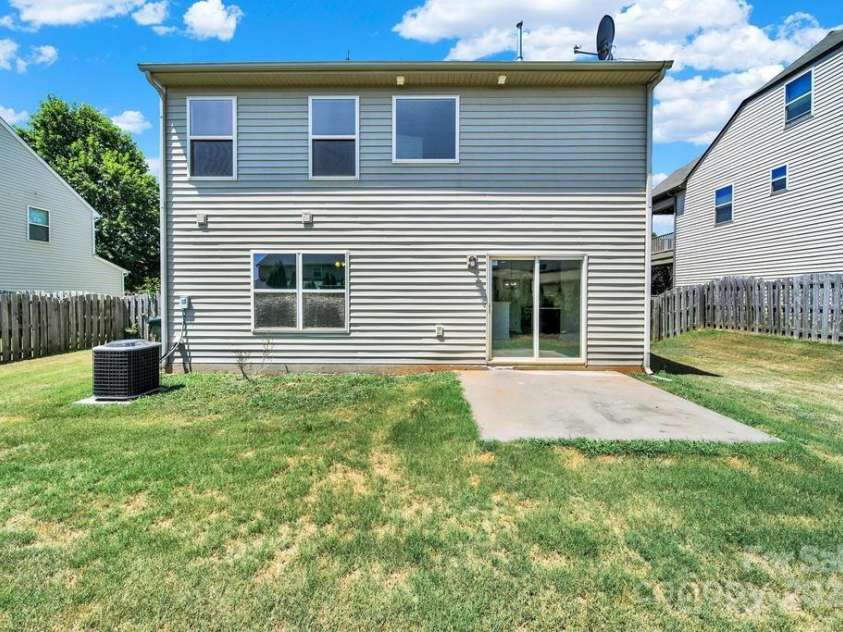 125 Karlstad Lane, Mooresville, NC 28115.  MLS# CAR4286478, YatesRealty ID 29250. 